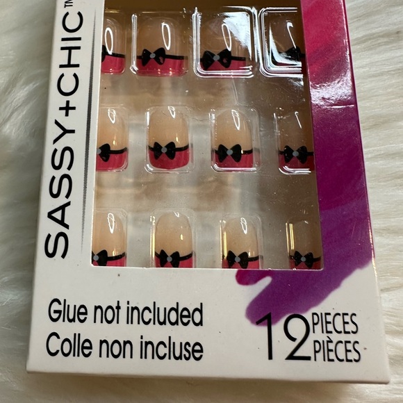 🩷5/$10 Sassy+Chic Fashion Nails with Pink and Black Bow Design - Picture 5 of 6